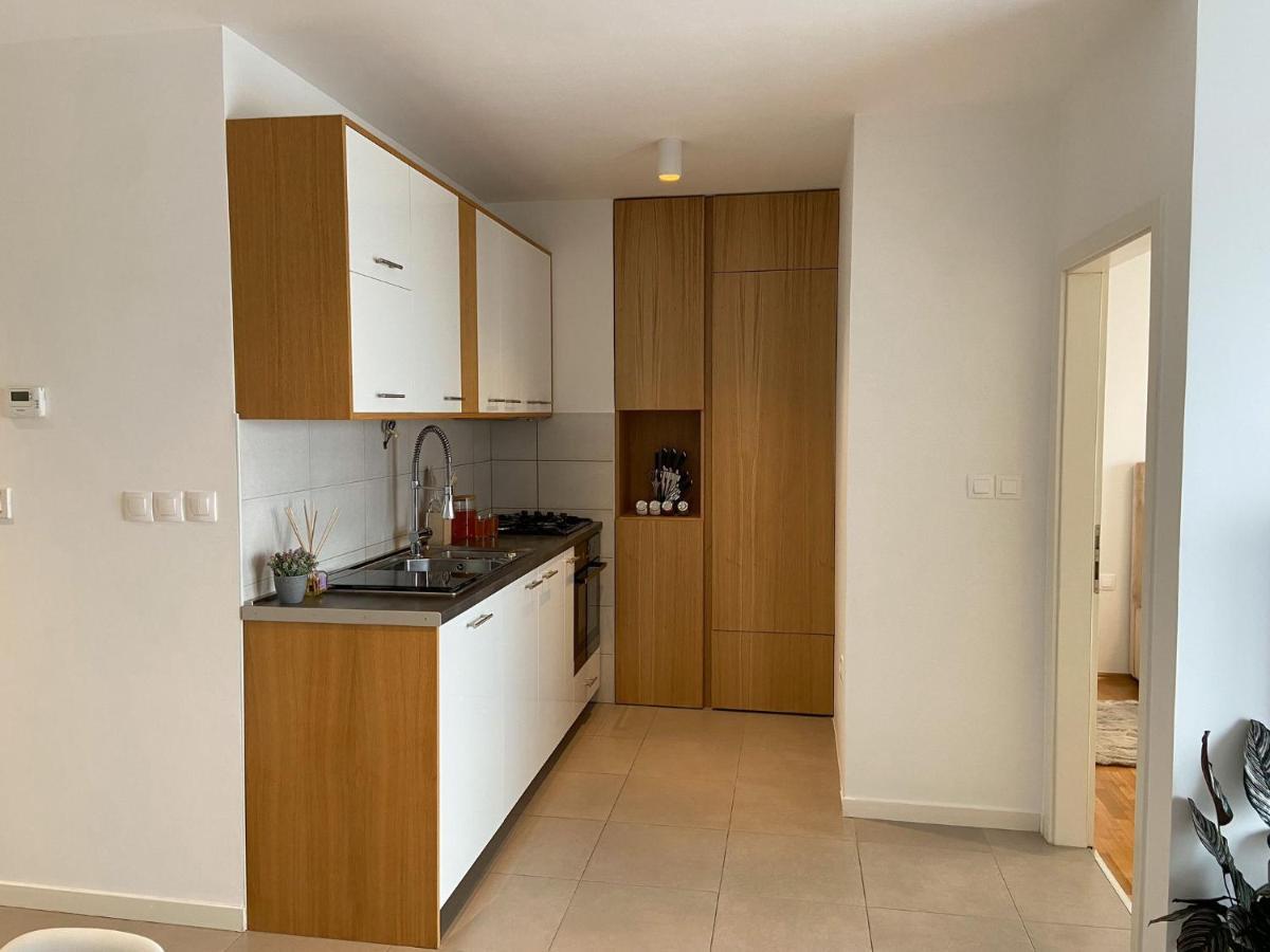 Portview Apartment Rijeka Exterior photo