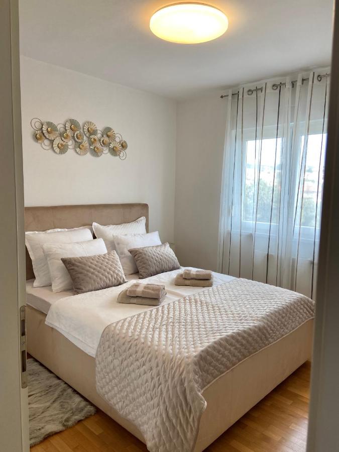 Portview Apartment Rijeka Exterior photo